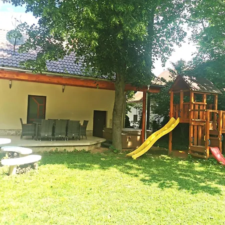 Balatoni Grillterasz Apartment *