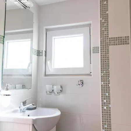 Apartment Balatoni Grillterasz Balatonkeresztur